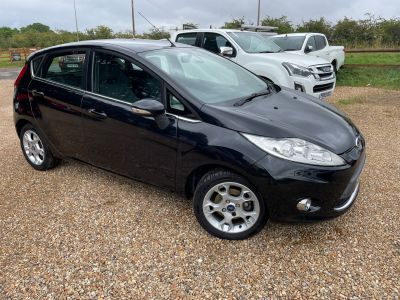 FORD FIESTA ZETEC - 4164 - 1