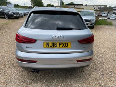 AUDI Q3 TDI SE - 4151 - 9