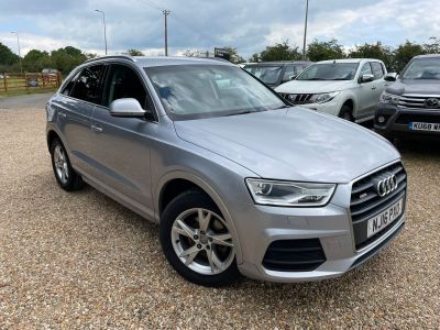 AUDI Q3 TDI SE - 4151 - 2