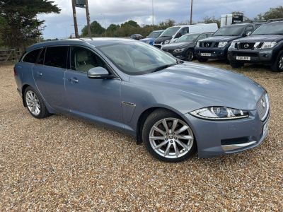 JAGUAR XF D PREMIUM LUXURY SPORTBRAKE - 4207 - 1