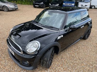 MINI HATCH JOHN COOPER WORKS - 4148 - 6