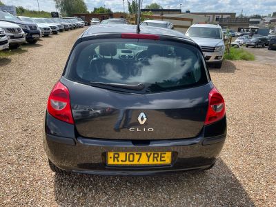 RENAULT CLIO DYNAMIQUE S 16V - 4143 - 6