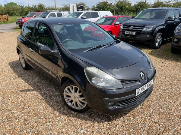 Used RENAULT CLIO in Witney, Oxfordshire for sale