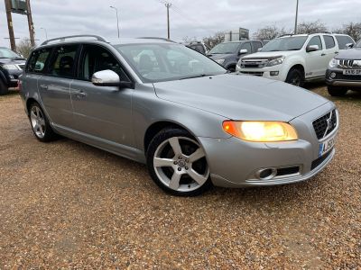 VOLVO V70 D5 SE SPORT - 4246 - 1