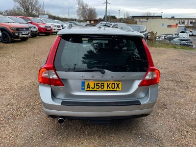 VOLVO V70 D5 SE SPORT - 4246 - 9