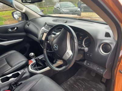 NISSAN NP300 NAVARA DCI TEKNA 4X4 SHR DCB - 4229 - 13